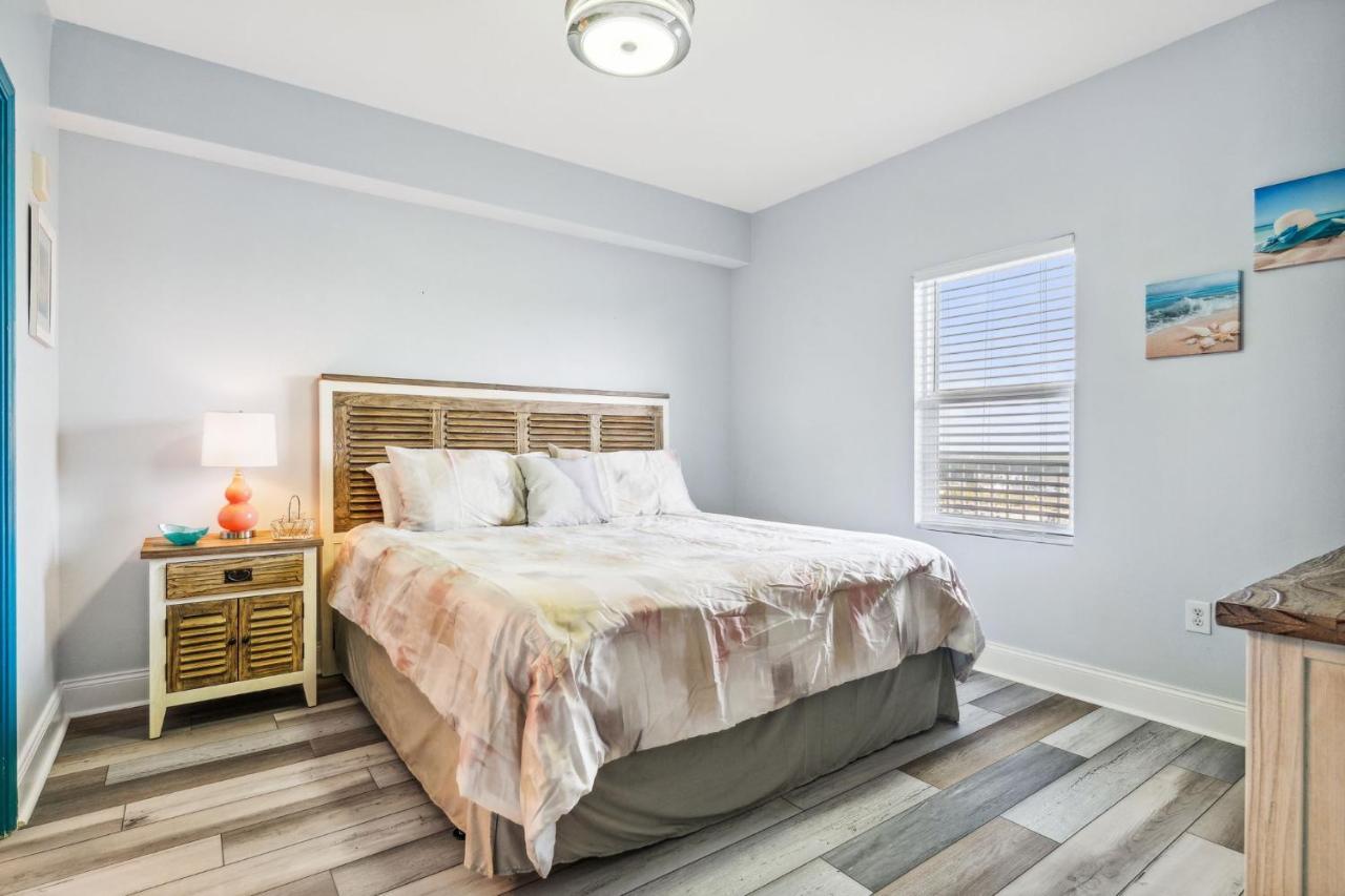 Eternal Waters At Laketown Wharf #1221 By Nautical Properties Vacation Rentals Panama City Beach Exterior photo